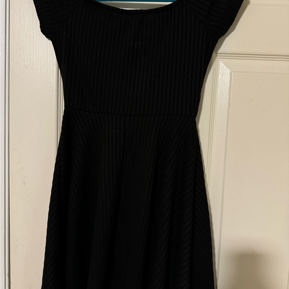 PrettyLittleThing Black Dress Size 0 - Never Worn - Picture 2 of 7